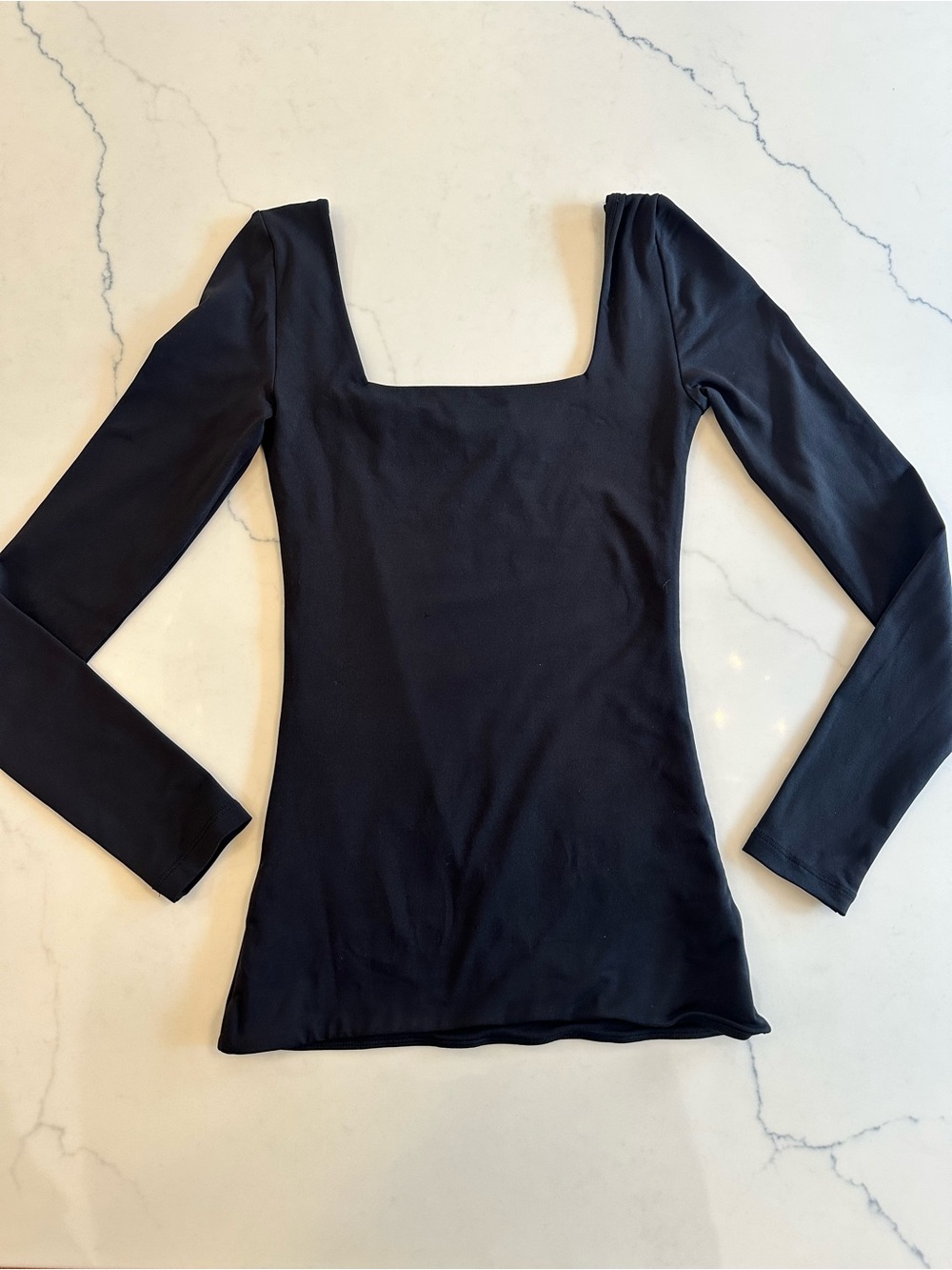 Aritzia contour square neck long sleeve